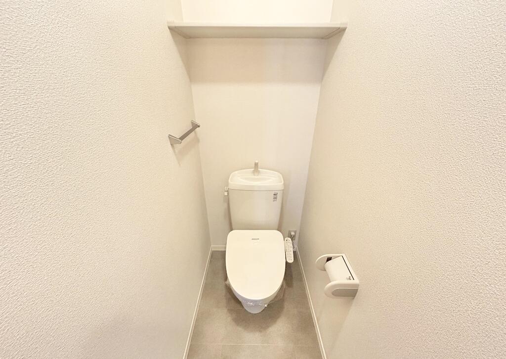 トイレ　同型タイプ・反転