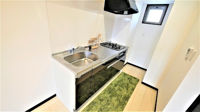 キッチン　※反転の間取りの写真になります※