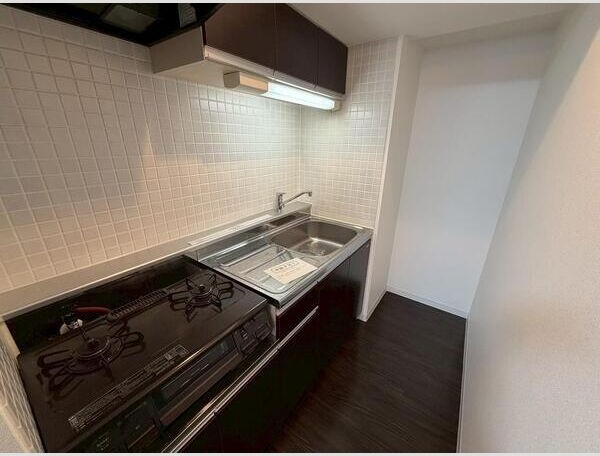 キッチン　※他号室の写真になります。雰囲気のご参考にどうぞ♪