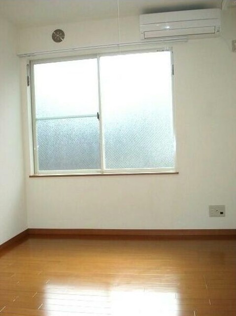 居室・リビング　きれいなお部屋です