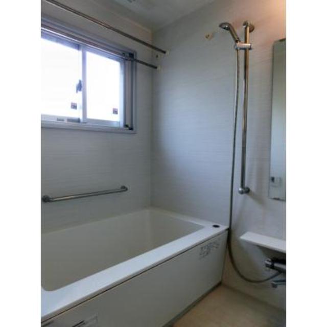 バス・シャワールーム　※写真は同タイプ住戸です。