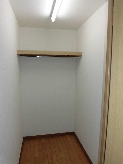 収納　写真は同タイプ１０５号室
