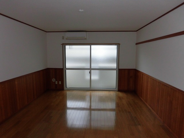 居室・リビング　写真は同タイプの１０５号室