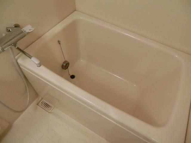 バス・シャワールーム　追炊き付バス