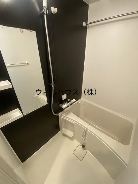 バス・シャワールーム　浴室乾燥機付き！