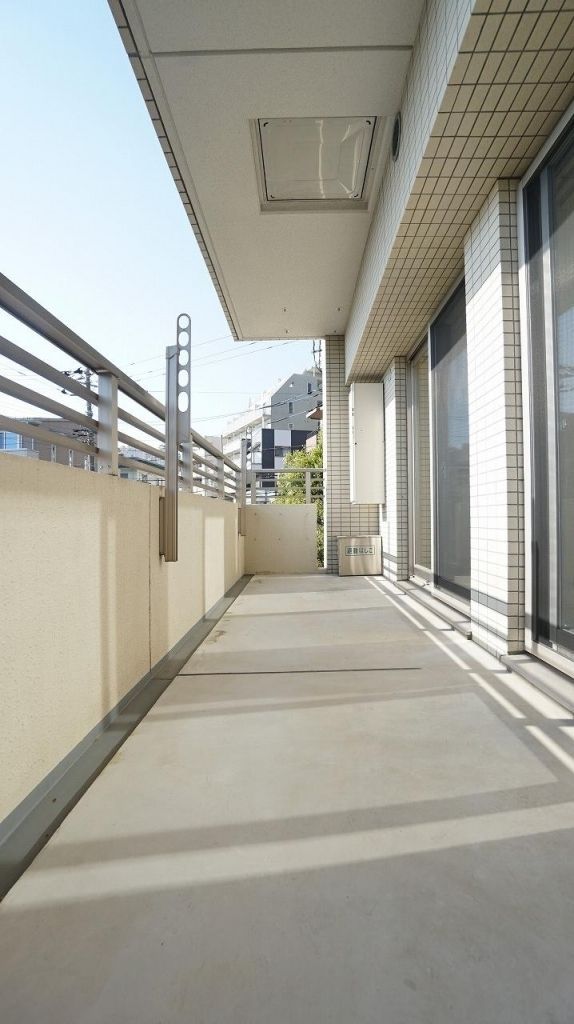 バルコニー　バルコニー