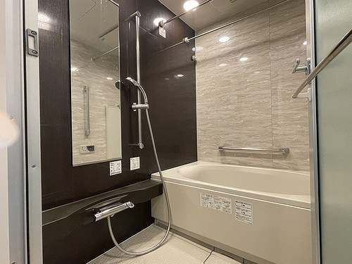 バス・シャワールーム