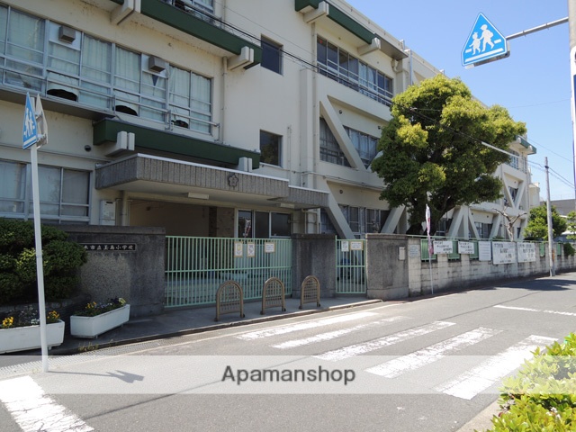 小学校　茨木市立玉島小学校（小学校）まで2094m