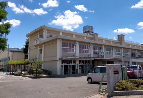 中学校　岐阜清流中学校（中学校）まで574m