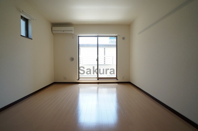 居室・リビング　こちらのリビングで趣味の時間をお楽しみください♪