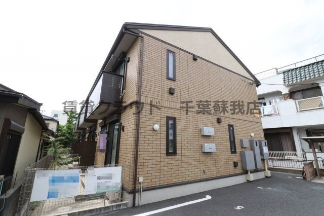 建物外観　落ち着いた色合いの外観♪