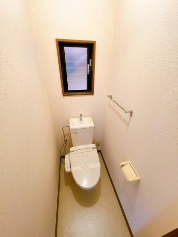 トイレ　清潔感のあるトイレです