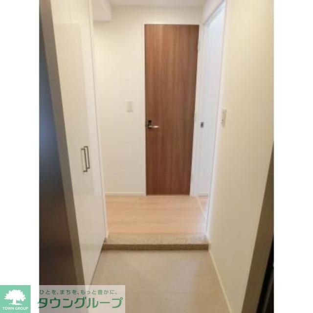 玄関　※写真は同タイプ住戸です。