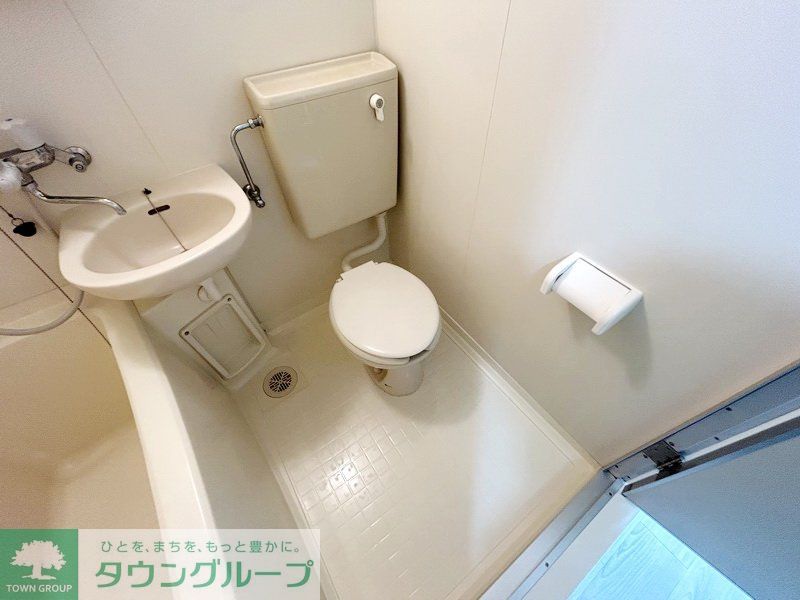 トイレ　同物件別部屋写真