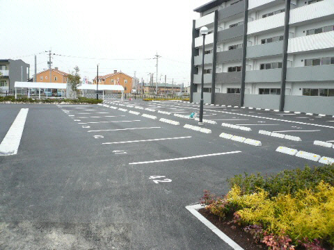 駐車場　駐車場