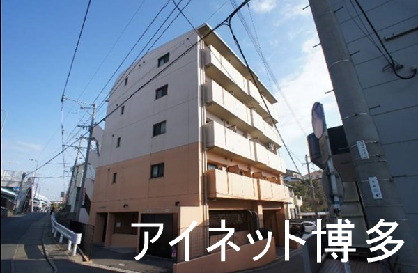 建物外観　閑静な住宅街にあります。