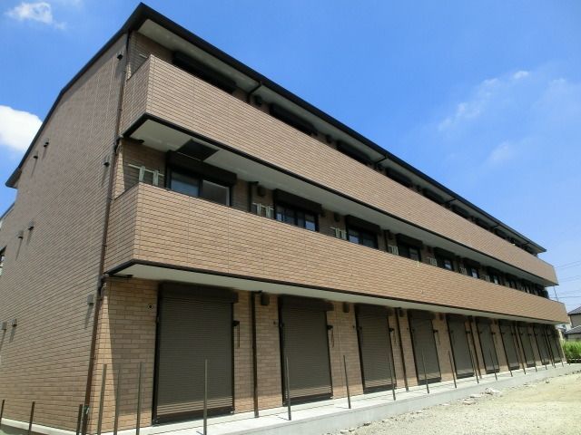 建物外観　２０１４年築　駅徒歩５分