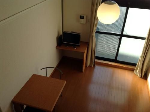 レオパレス相模が丘イーストの居間写真