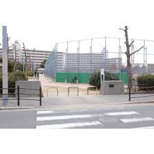 公園　豊里中央公園（公園）まで180m