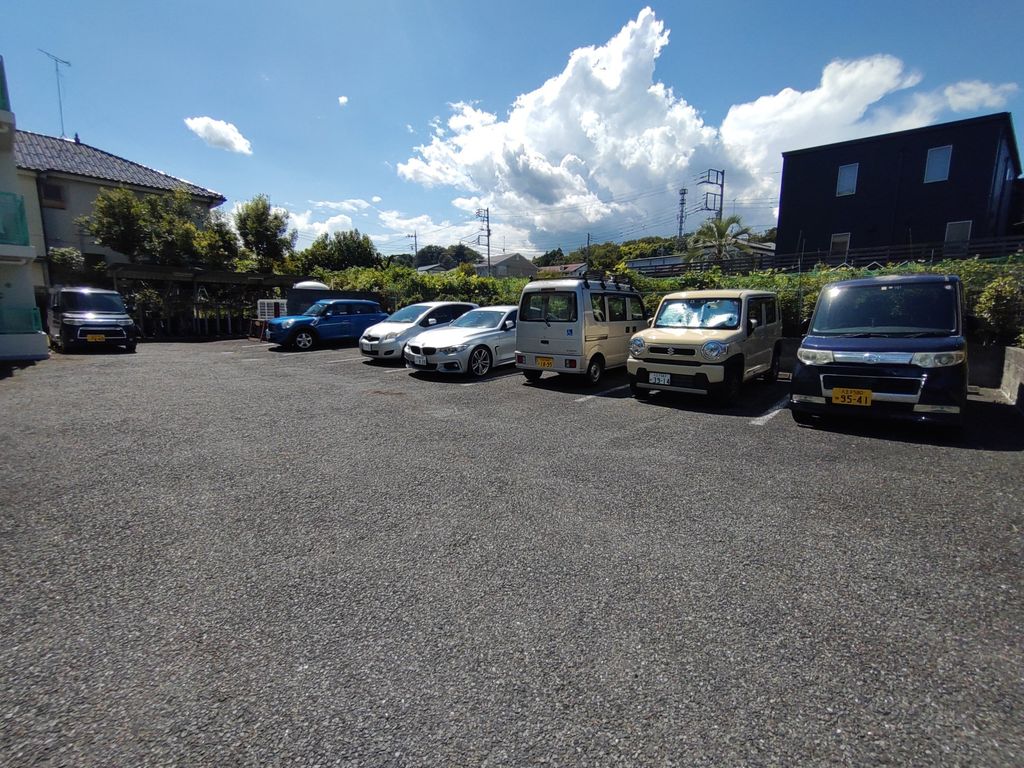 駐車場　駐車場