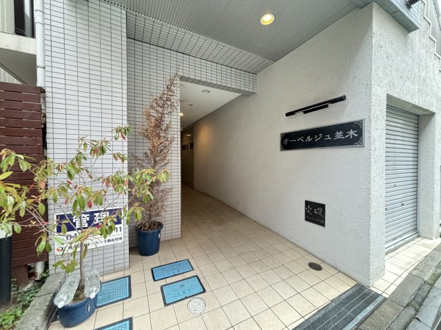 エントランス　別号室参考写真です。