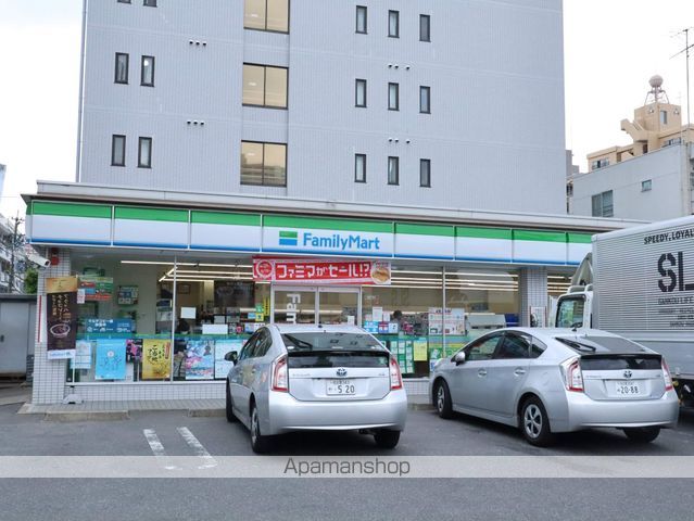コンビニ　ファミリーマート（コンビニ）まで516m