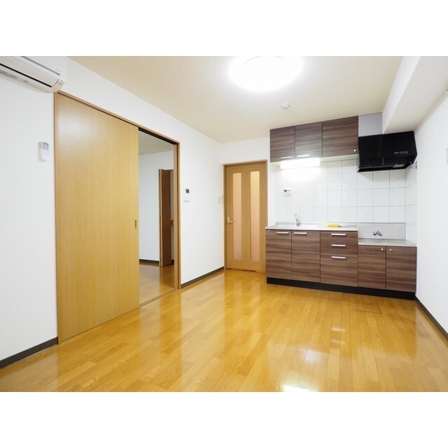 居室・リビング　７．６帖