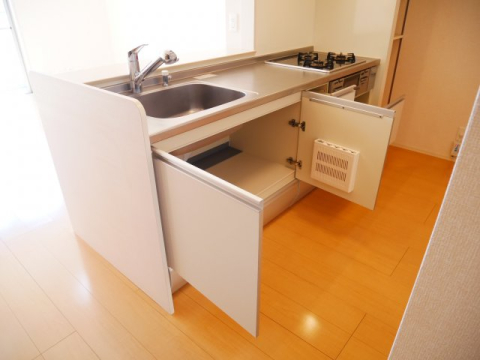キッチン　別部屋の写真になります。