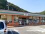 コンビニ　セブンイレブン井原笹賀町店（コンビニ）まで550m