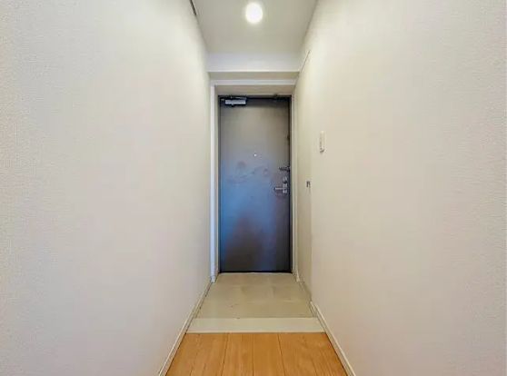 玄関　写真は同タイプ住居です