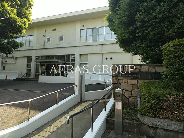 図書館　大田区立大田図書館（図書館）まで1972m