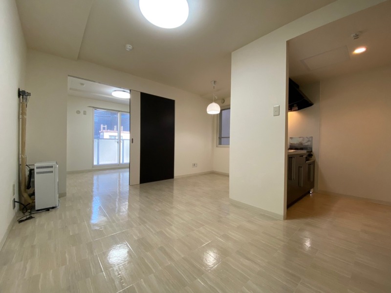 居室・リビング　広くてキレイなお部屋が広がっていて、充実した生活が送れそう。