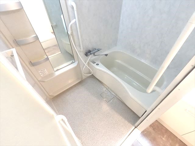 バス・シャワールーム　浴室でごゆっくり