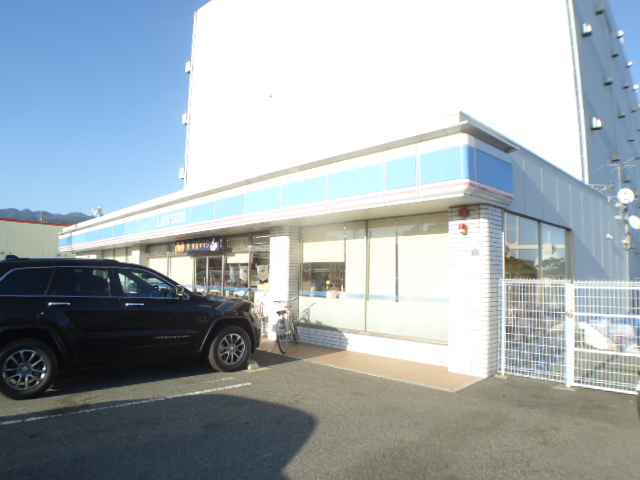 コンビニ　ローソン魚崎南町三丁目店（コンビニ）まで590m