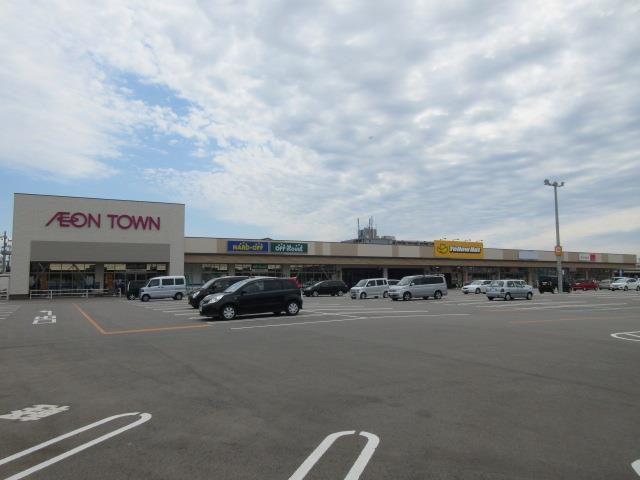 ショッピングセンター　イオンタウン野々市店（ショッピングセンター）まで834m