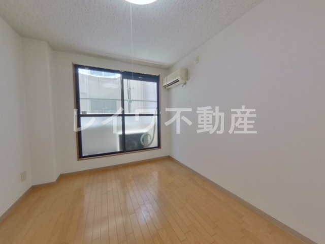 居室・リビング　居間です