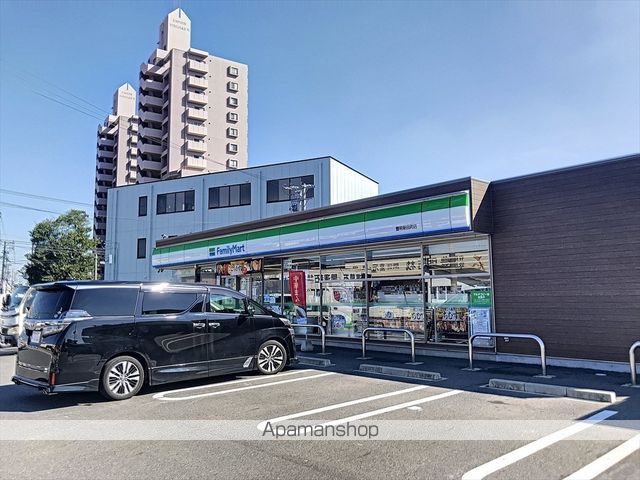 コンビニ　ファミリーマート豊明新田町店（コンビニ）まで527m