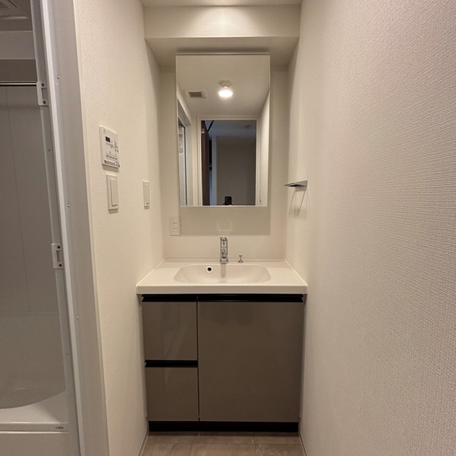 洗面設備　※写真は同タイプ住戸です。