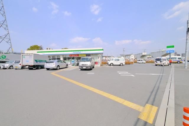 コンビニ　ファミリーマート川越今成店（コンビニ）まで1117m
