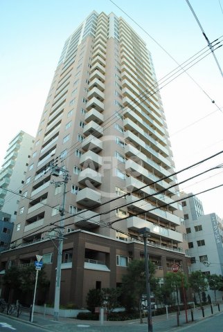 建物外観　ベルファース大阪新町　25階建てのタワーマンション