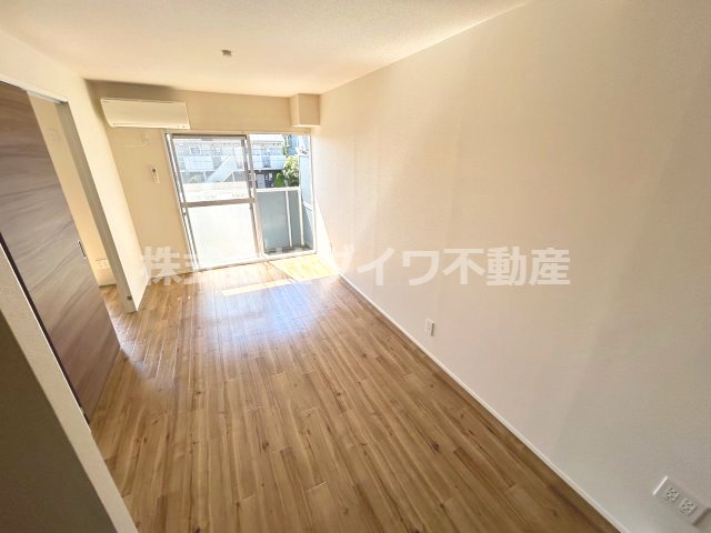 パークハウス竜美の居間写真