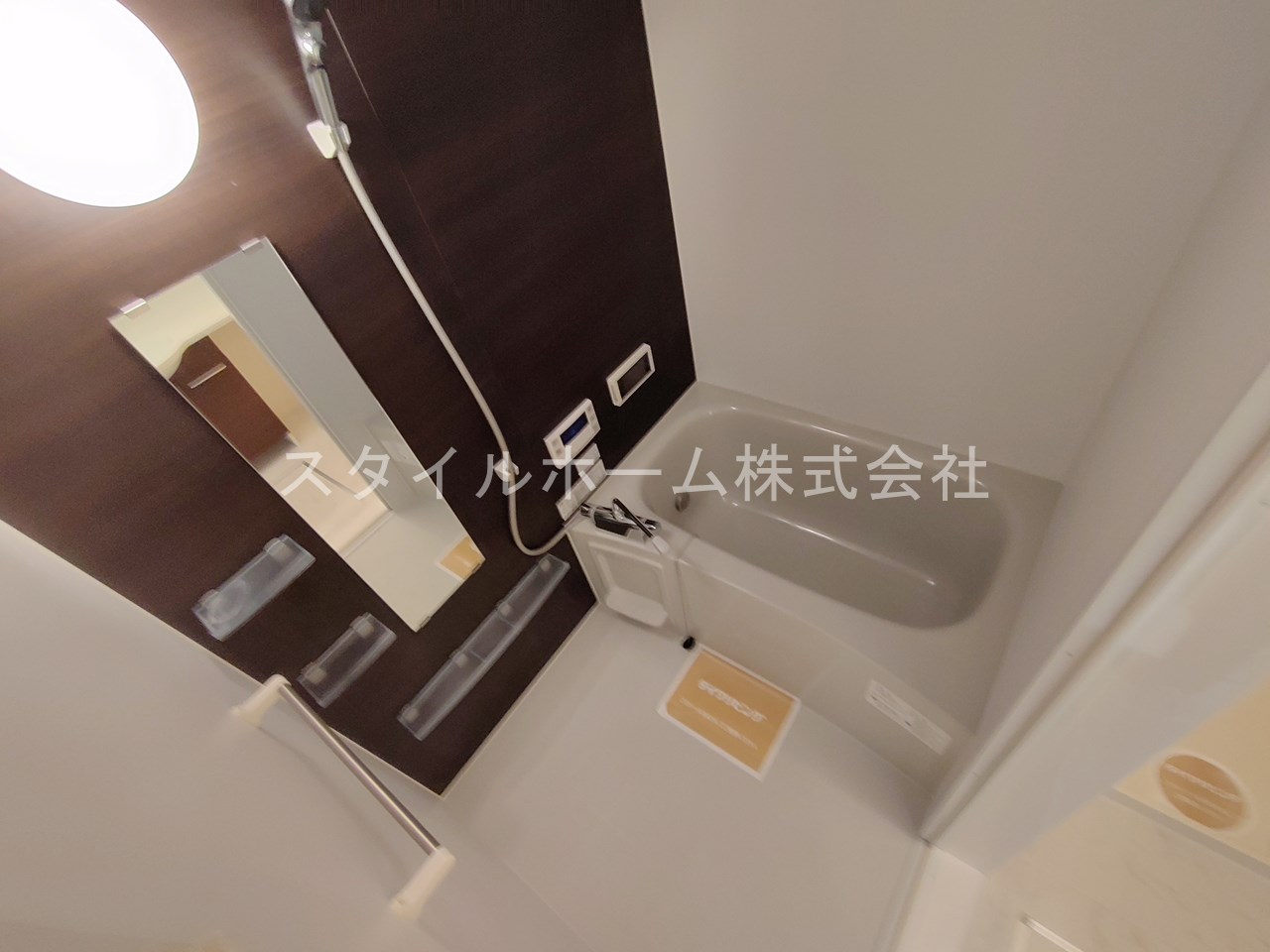 バス・シャワールーム　別部屋写真です。