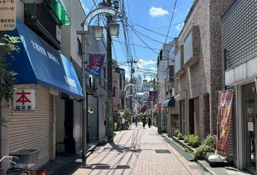 ショッピングセンター　高円寺北口あづま通り商店会（ショッピングセンター）まで76m