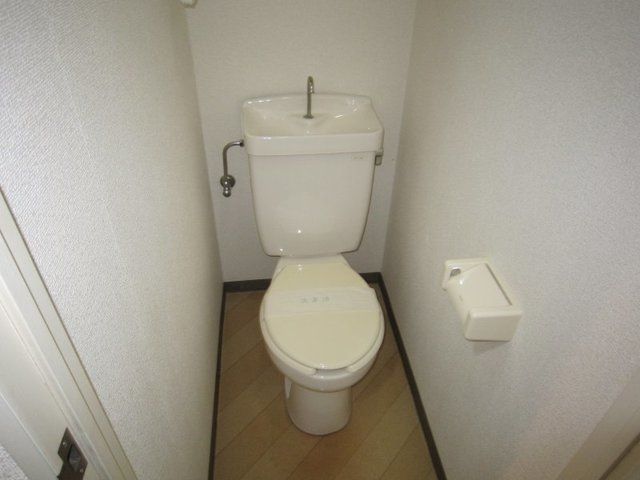 エスカレントIIIのトイレ写真