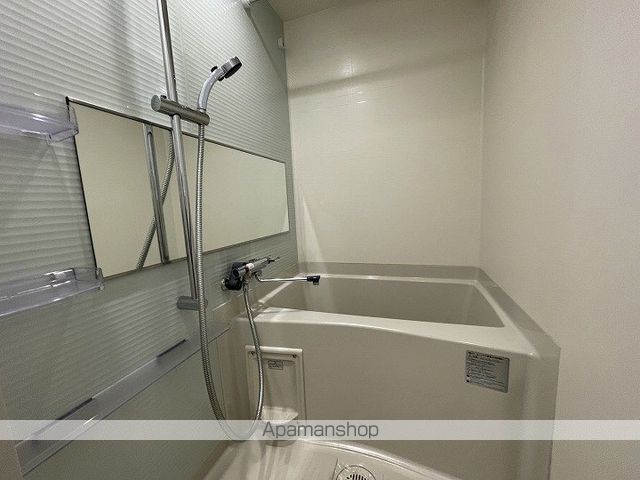 地下鉄千日前線 日本橋駅 徒歩4分 15階建 築4年の風呂写真