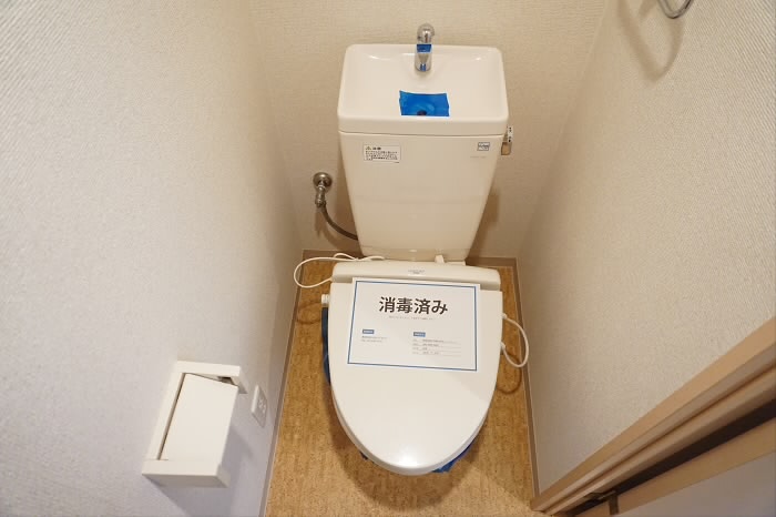 京王線 笹塚駅 徒歩5分 4階建 築22年のトイレ写真