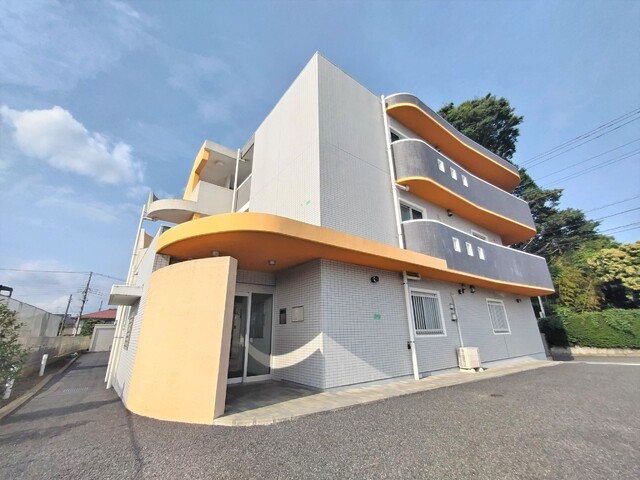 建物外観　落ち着いた雰囲気の外観です♪