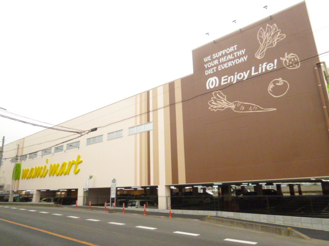 スーパー　マミーマート三室山崎店（スーパー）まで800m
