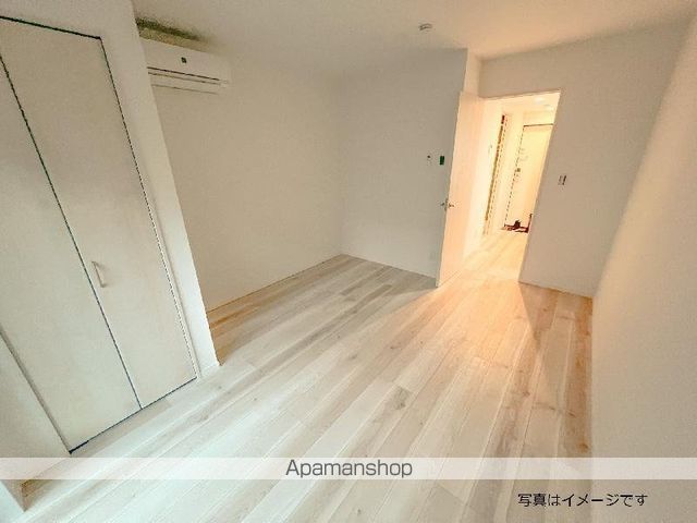 阪神本線 尼崎駅 徒歩6分 3階建 築5年の居間写真