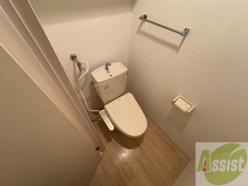 トイレ　トイレです。ウォシュレット付を探している方、おすすめです。